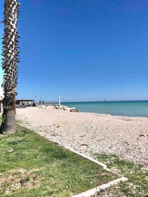 Appartamento Vita Marina Porto SantʼElpidio Esterno foto